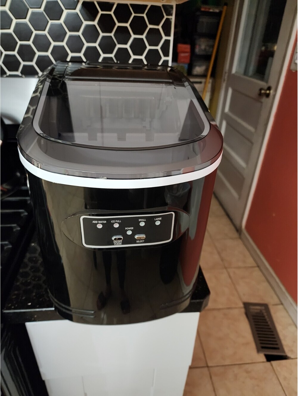 Ice Maker Machine A Galons  Sku Im-99D- TK Model HZB-12/A Serie 2309000013